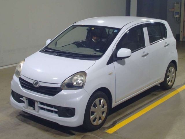 3250 DAIHATSU MIRA E S LA300S 2014 г. (TAA Yokohama)